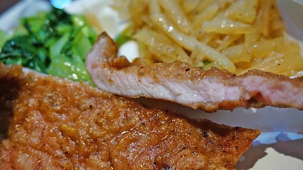 【台北美食】南香排骨-網路上評價極高的美味排骨飯店