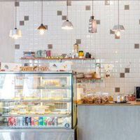 >โรล<Hoyo Cafe