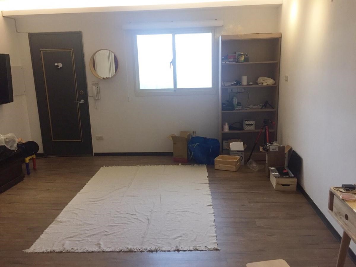 網紅Phoebe Liu平常喜愛分享美妝技巧，日前網路上分享