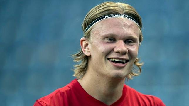 Penyerang Borussia Dortmund, Erling Haaland saat memperkuat Timnas Norwegia. [JORGE GUERRERO / AFP]