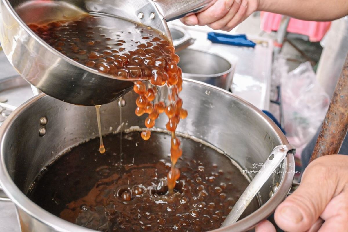 鹿港老字號巡禮！銅板價８家：外媒最愛百年伴手禮、30元開吃、市場秒殺麻糬