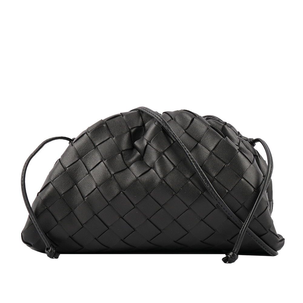 【BOTTEGA VENETA】小羊皮MINI POUCH編織雲朵包(黑色)