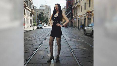 Model Wanita Tertinggi di Dunia, Tingginya Mencapai 210 Cm