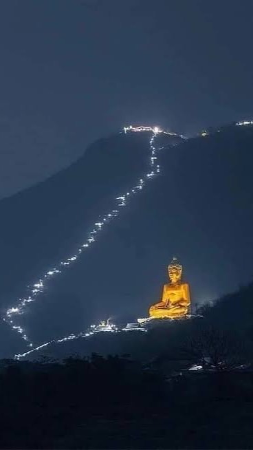 เพื่อนร่วมเดินทางเทศกาลเที่ยวงานวัดเขาวงพระจันทร์