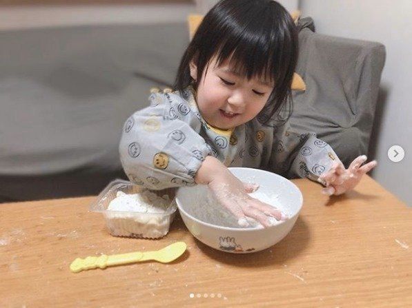 室内遊び おうちで簡単に作れる 小麦粘土が大人気