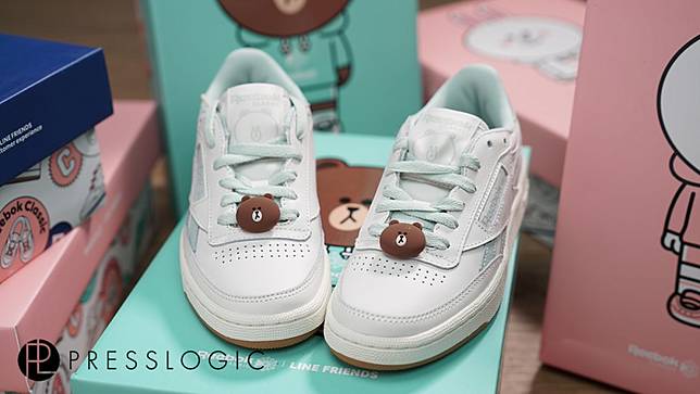 reebok classic x line friends