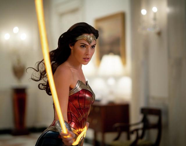 《神力女超人1984》蓋兒加朵健身菜單大公開！一週五天高強度HIIT鍛鍊！