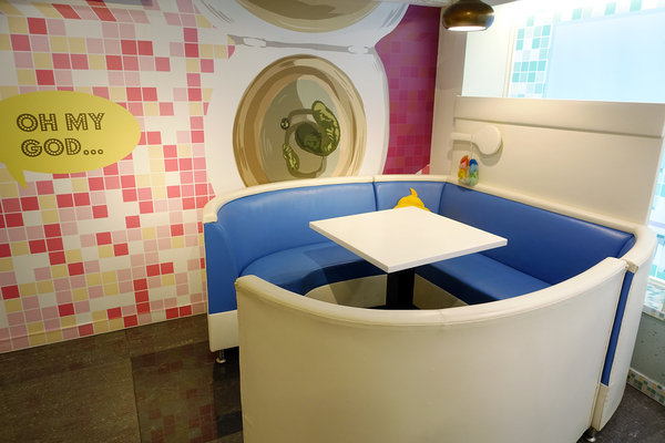 士林打卡餐廳-便所歡樂主題餐廳，士林網美下午茶餐廳，有廚師現點現做好吃餐點，價錢不貴好拍好玩，適合聚會、包場的士林ig打卡餐廳