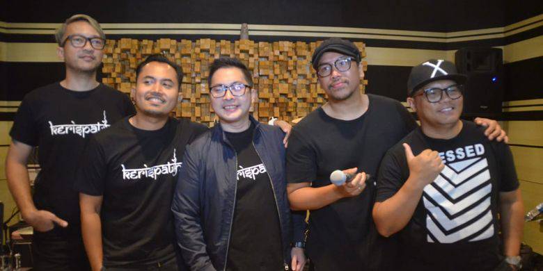 Lirik Dan Chord Lagu Aku Harus Jujur Kerispatih Kompas Com Line Today