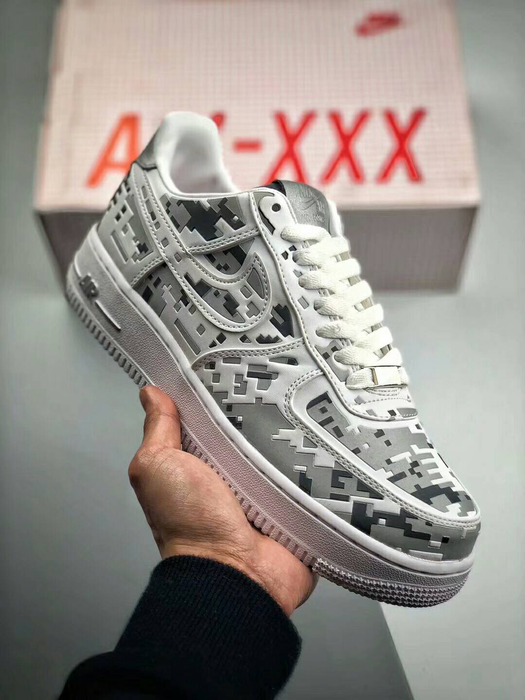 NIKE AIR FORCE 1 LOW PREMIUM 數碼迷彩 520505-100 全鞋面數碼迷彩 3M反光 超限量版 男款