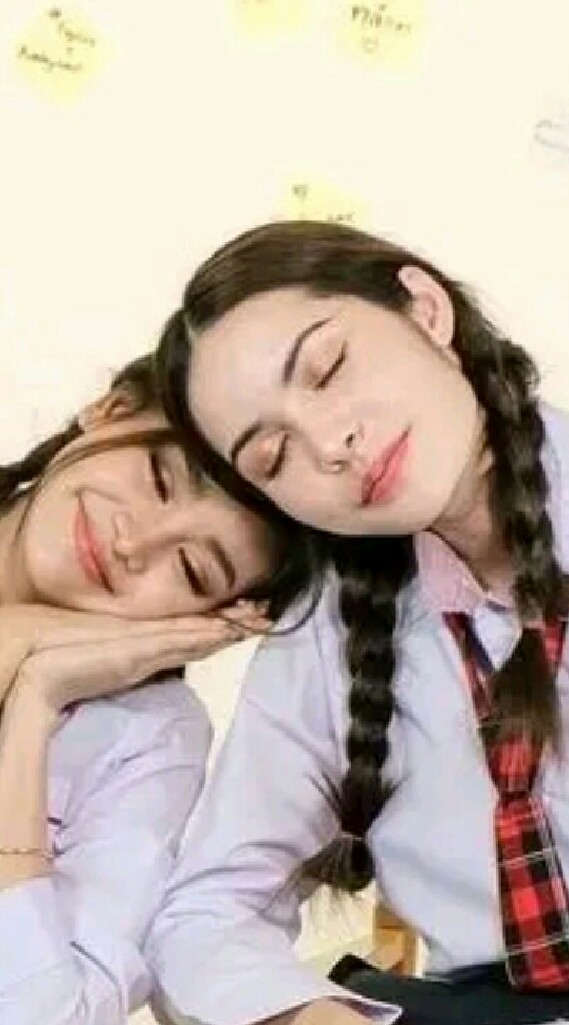 อิงฟ้า♡ชาล็อต