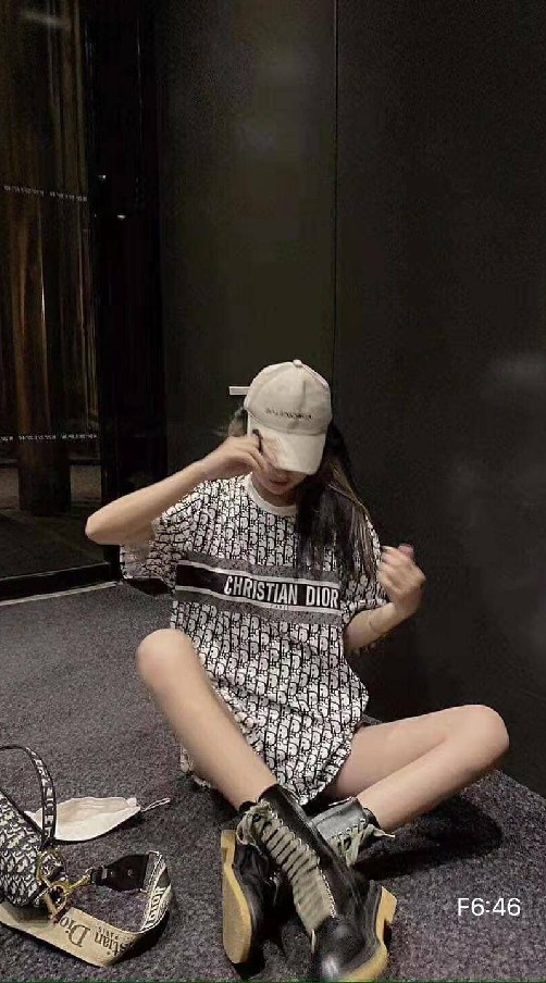 ตัวเเทนขายเสื้อผ้า🧥 chic chic shop🛒🎊👗