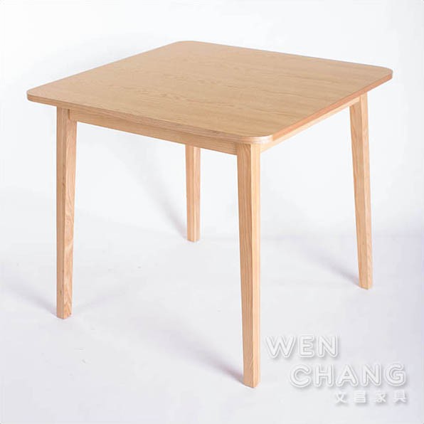 ●商品材質 描述桌面為E1 MDF貼栓木ASH實木貼皮 / 桌腳為栓木ASH實木腳日韓風格設計 質感很好適合一般小家庭、商業空間 餐桌、咖啡桌、洽談桌都很適合●商品尺寸長80 X 寬80 X 高72 