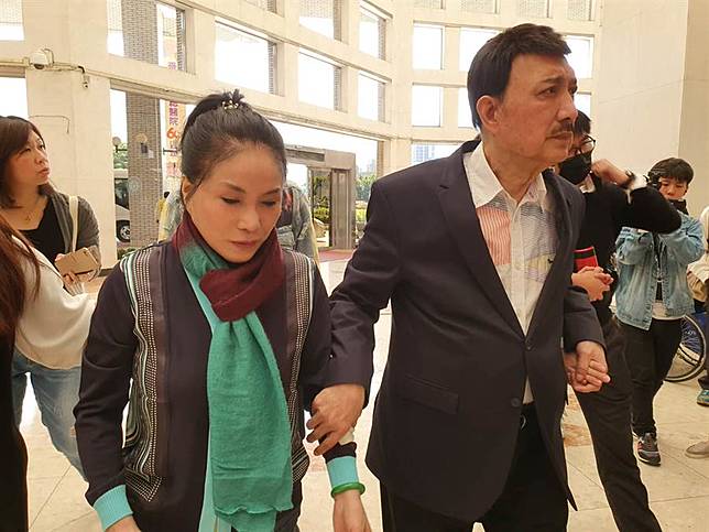 余天、李亞萍相當不捨余苑綺。（圖／游定剛、吳宥妤攝影）