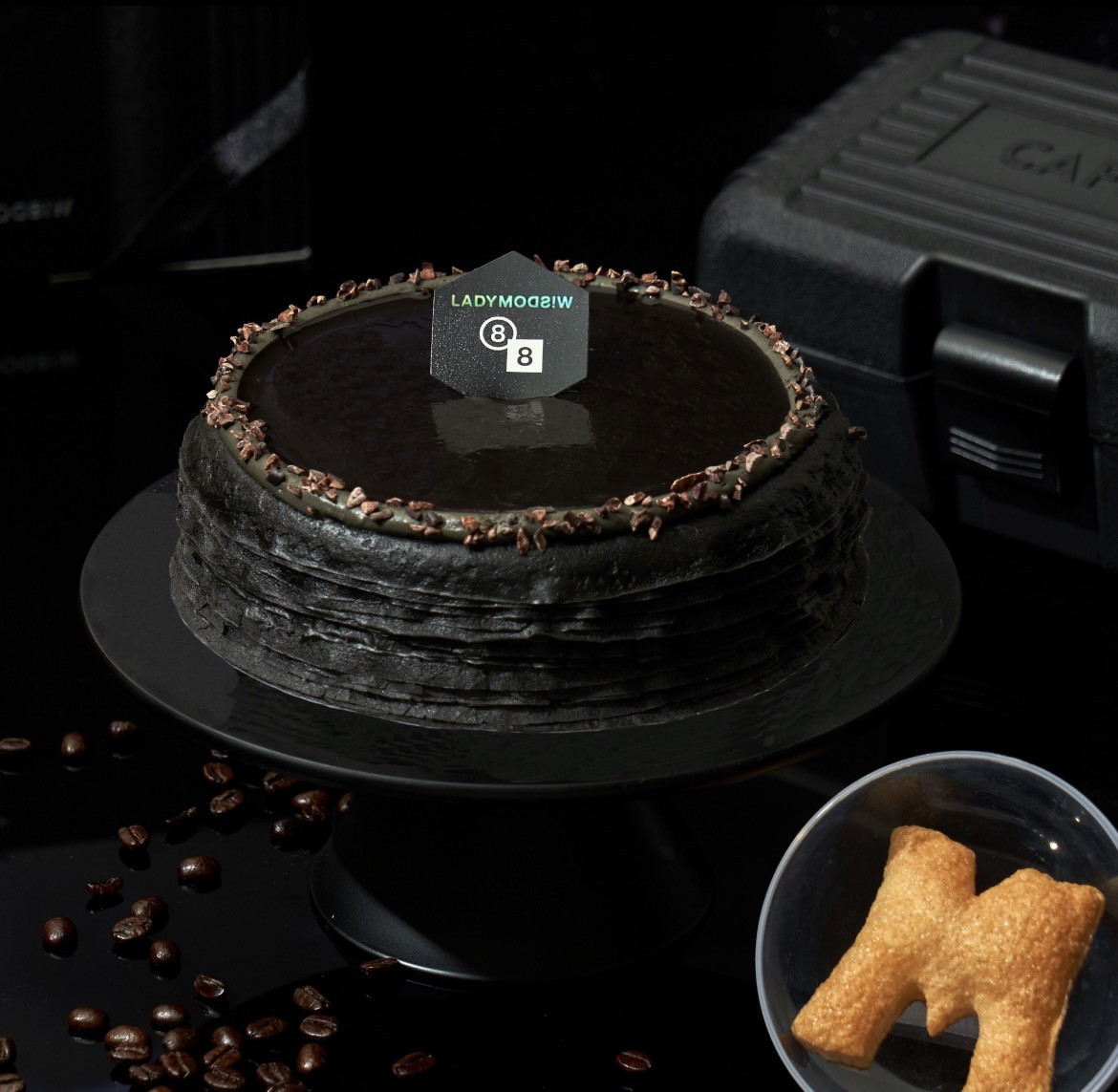 父親節蛋糕推薦！LADY MＸCAFEIN推竹炭咖啡千層蛋糕，還有千層酥、芒果冰沙、奶茶冰沙