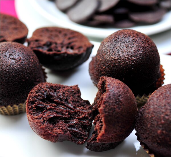 【大溪70年老店】【非凡報導】媒體藝人狂推！30年老師傅餅皮配方，五種以上高級巧克力調製而成，藝人爭相推薦的幸福甜點