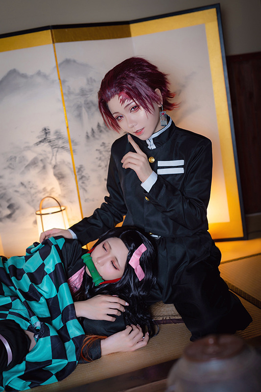 コスプレ】「鬼滅の刃」竈門炭治郎と禰豆子の美麗レイヤー、“哀しき  