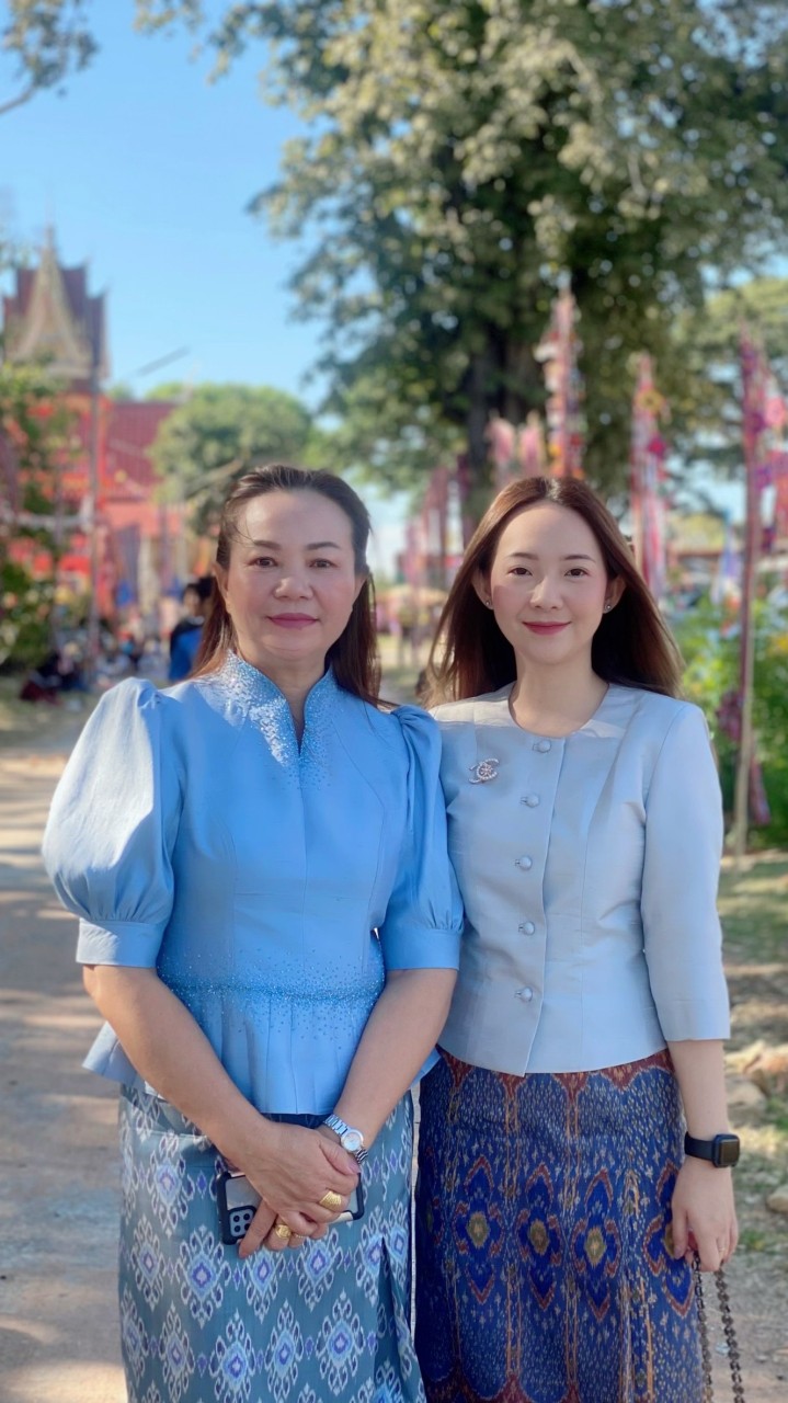 สจ.หยก&สจ.แม่ไก่ อ.บ้านไผ่ เขต1
