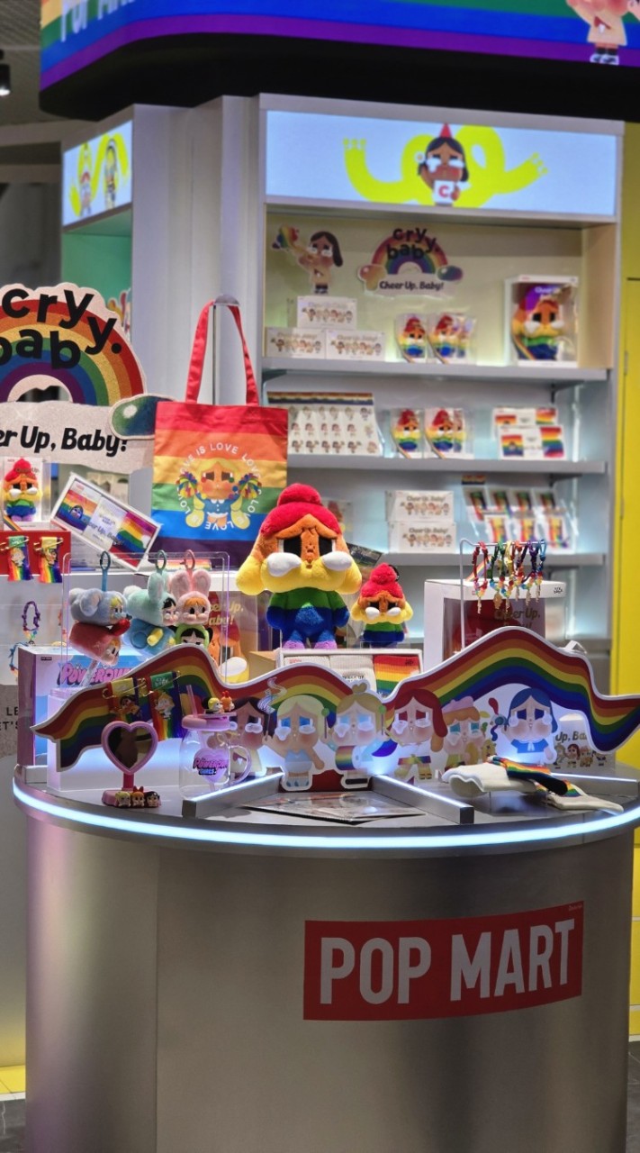 36 ART TOYS CAFÉ