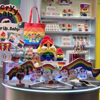 36 ART TOYS CAFÉ