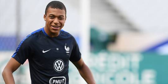 Tawaran Gila-gilaan Wenger Untuk Mbappe