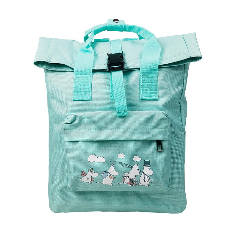 Moomin家族有著圓潤的身型，像極了河馬，但他們可是一群千奇百怪的精靈，住在芬蘭森林裏的姆明谷(Moomin Valley)，每天都發生許多好玩又令人驚奇的故事。