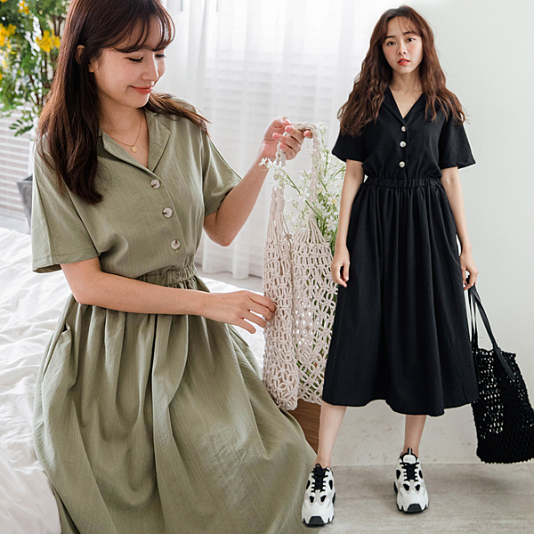 0602 簡約翻領排釦設計！腰圍有鬆緊，柔軟棉麻材質舒適好穿，搭配涼鞋和草帽就可以去度假囉！