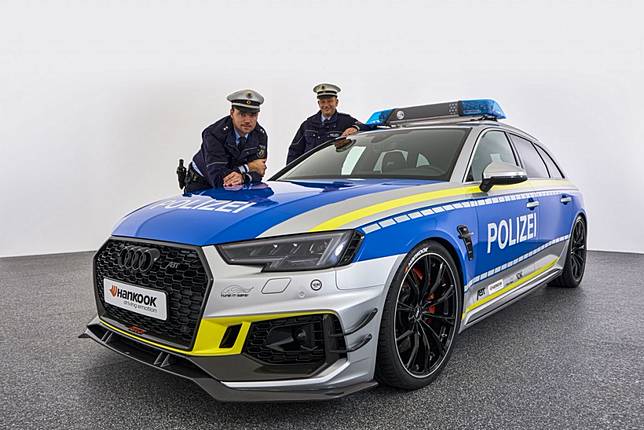德國夢の警車abt Rs4 R亮相 推廣合法改裝 提升交通安全 Carstuff人車事 Line Today