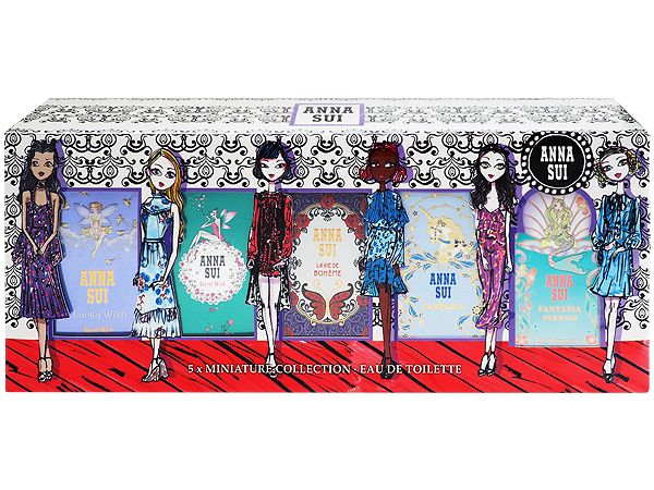 Anna sui 安娜蘇~插畫女孩迷你小香禮盒(淡香水5mlx4+4mlx1)【D088994】，還有更多的日韓美妝、海外保養品、零食都在小三美日，現在購買立即出貨給您。