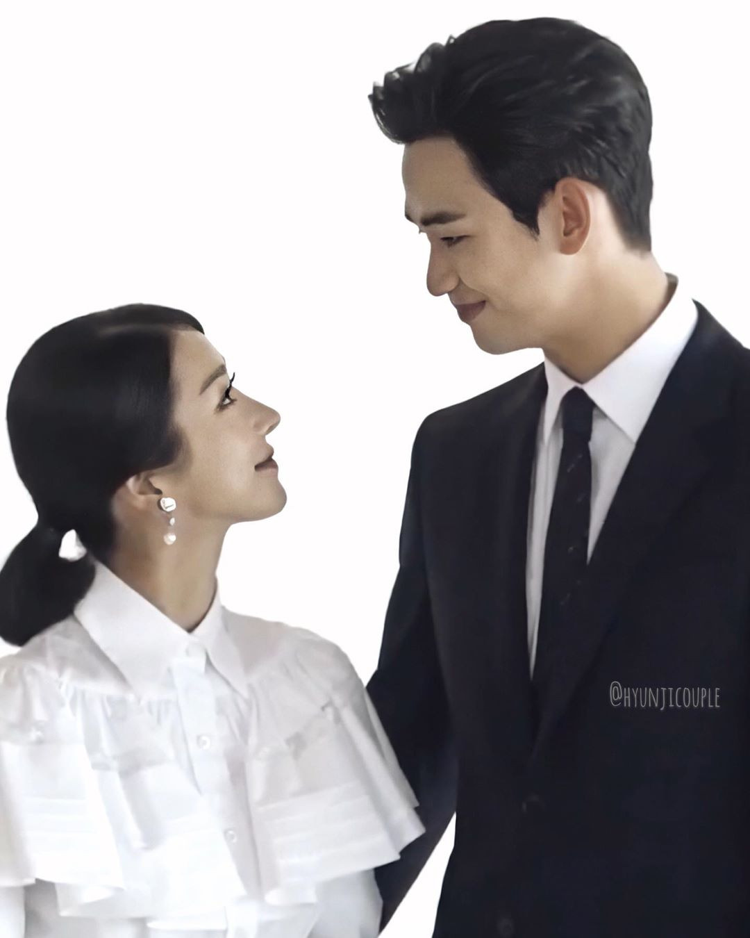 《雖然是精神病但沒關係》網友神P圖1：鋼太&文英結婚照