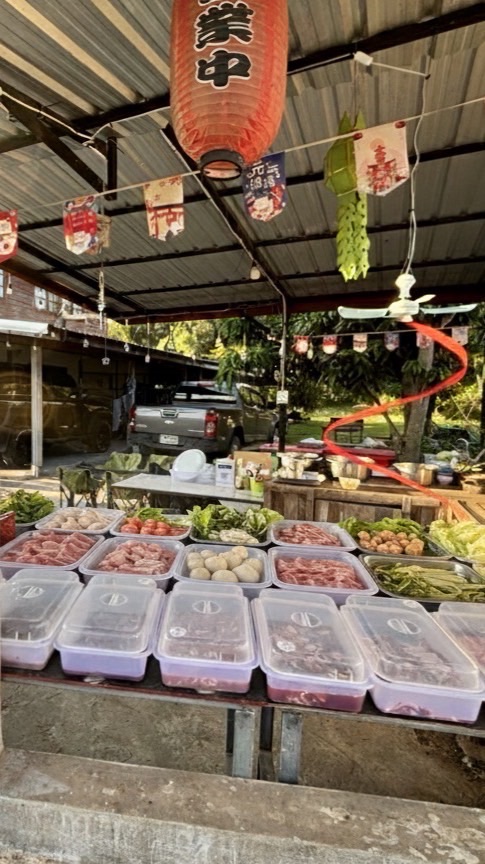 หน้าบ้านหมูกระทะ🏕️