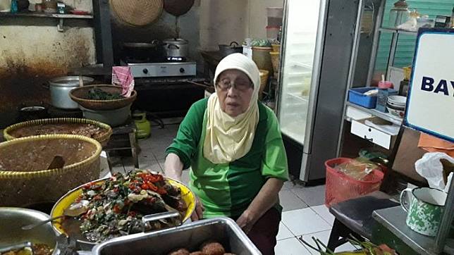 Bu Eha, Veteran Pemilik Warung Nasi Legendaris di Bandung, Presiden Soekarno Sering Pesan Makanan