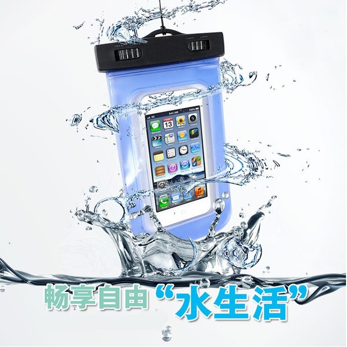 IPX8手機防水袋 不管你是 游泳 水上活動 登山 釣魚 衝浪 下雨天... 手機放置在袋內依舊可以操作手機，接聽電話、拍照、錄影 特殊防水材質，柔軟、舒適 袋身約15cm x 9cm，尺寸以內相仿的