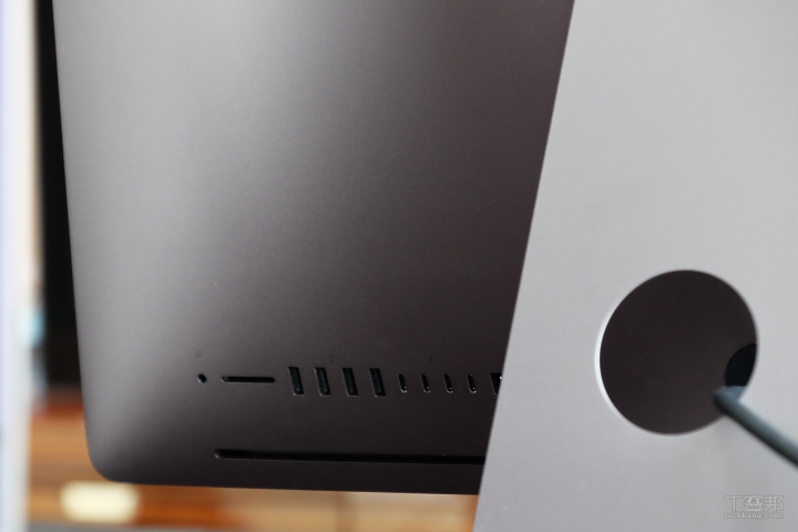 iMac Pro 出貨了！最強工作站級電腦售價 159,900 元起