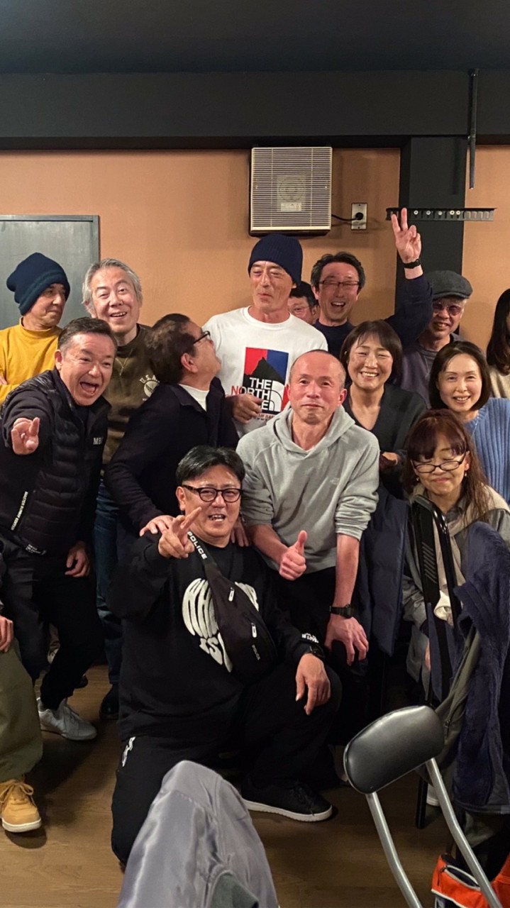 東中アラ還😆