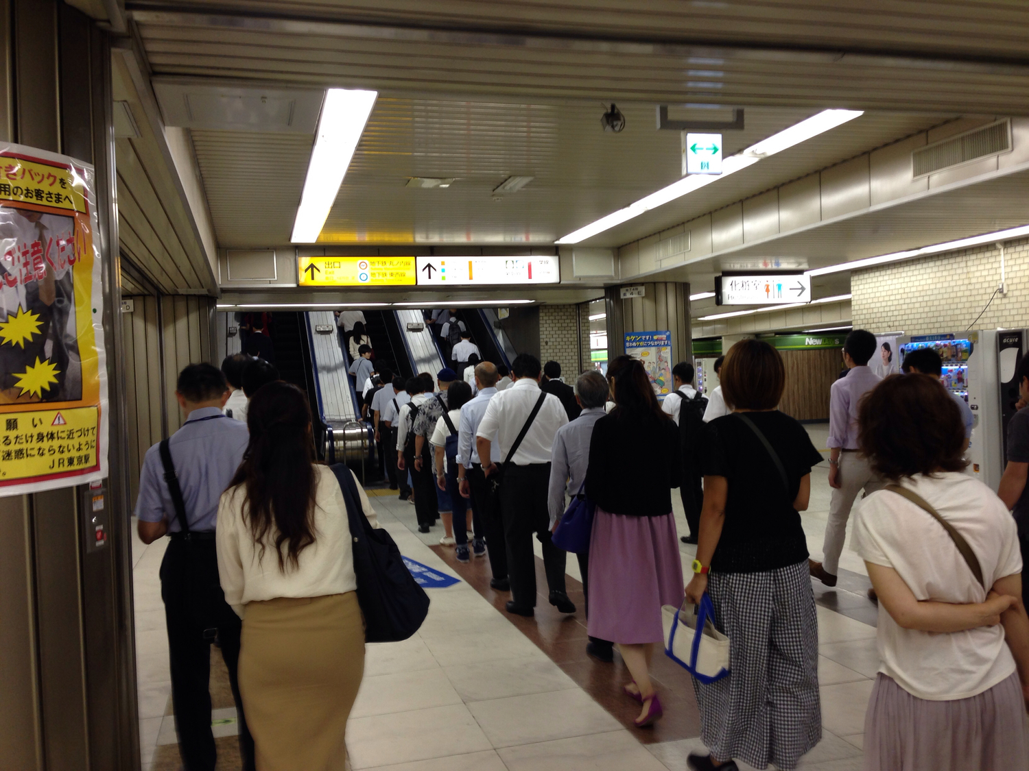 日本人愛排隊是天性？在日本不排隊會被罰一百萬！