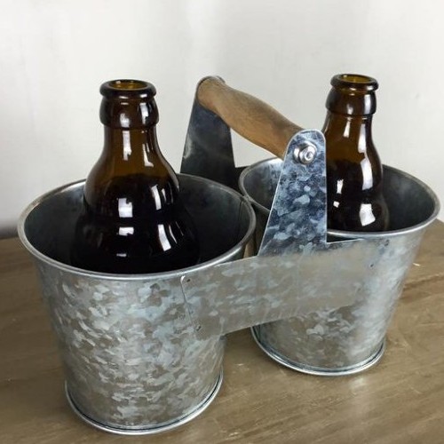 loft發源于美國40年代美國紐約 由藝術家 設計者 所發揚光大的loft風格 已成為時尚的都會生活方式 運用裸露的硬體 挑高的結構 應証殘缺即是美 美中已無足不足 運用單品裝飾家 讓家的每個角落都充