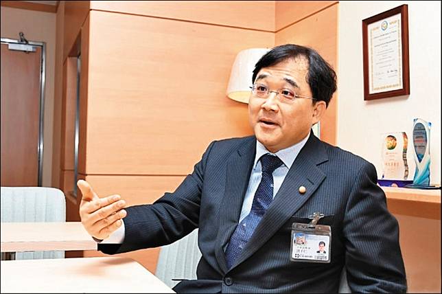陽明交通大學醫務管理研究所兼任副教授洪子仁認為，部分負擔挹注有限，但可建立民眾使用者付費觀念，應盡快上路。(資料照)