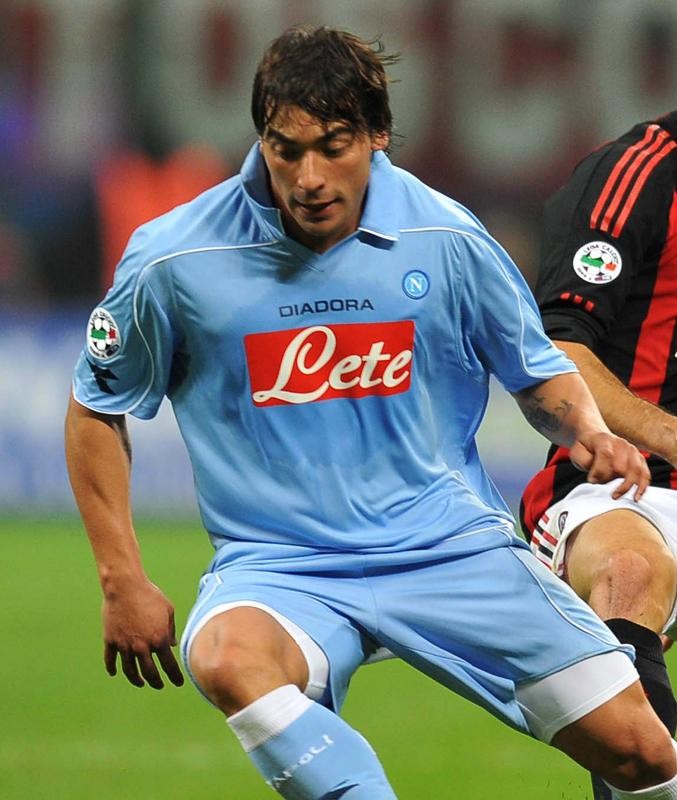 老舗DIADORAによる渾身の一着！ナポリ「2008-09ホーム」ユニフォーム