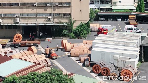 快訊 內湖中華電信傳工安意外男遭電纜重壓臟器外露亡 Ettoday新聞雲 Line Today
