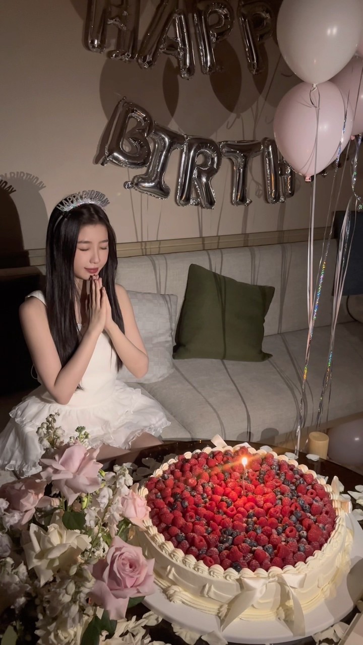 虞書欣的小石榴