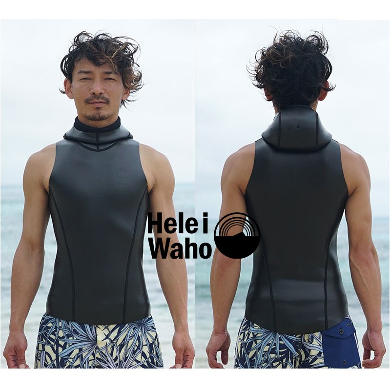 - 來自日本 HeleiWhao- 背部弧形設計 有效減少曝曬- 無拉鍊設計 3D剪裁- 2mm厚度 尺寸: L XL XXL#潛水 #衝浪 #防寒背心