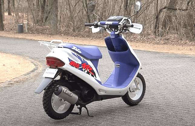 Yuk Kenalan Dengan Skutik 50 Cc Mata Belo Usung Dna Motor Trail Legendaris Honda Xr Baja Gridoto Line Today