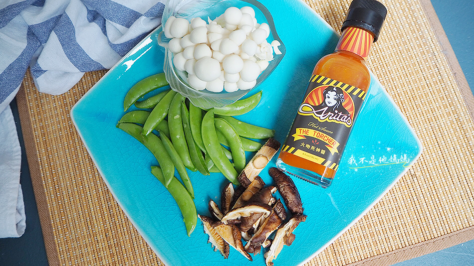 噴火辣椒醬,烤雞翅辣醬,炸雞翅辣醬,美式醬料,吃薯條配什麼,薯餅 辣醬,台東辣椒醬,剝皮辣椒,中菜西吃,百搭拌飯醬,百搭 醬,防疫沾醬