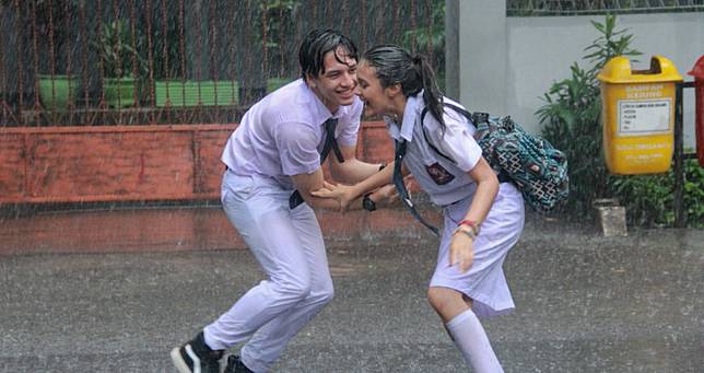 Serasi & Mesra di Film, Sayang Banget 7 Pasang Artis Ini Nggak Pacaran