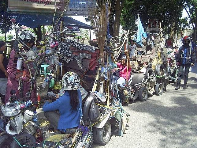 Kumpulan Modifikasi Vespa "Gila" Ini Hanya Ada di Indonesia