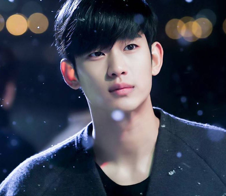 《雖然是精神病但沒關係》金秀賢退伍後男人味爆發！超童顏娃娃臉都沒變