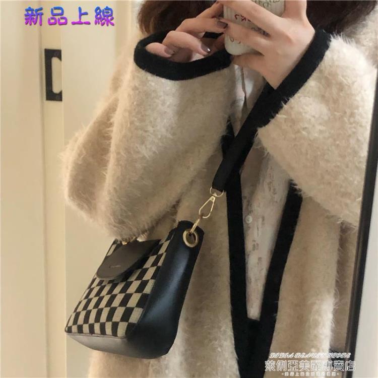 斜背包 包包女2022新款潮斜背包百搭ins小眾高級感秋冬質感棋盤格腋下包 再享5%點數回饋+【保固一年】