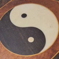 自覺自悟自救自醫。醫療法沒規定不能自醫，救命只能靠自己。