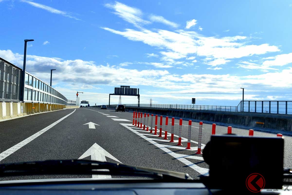 なぜ流れるウインカー流行らない 採用車種拡大ならず